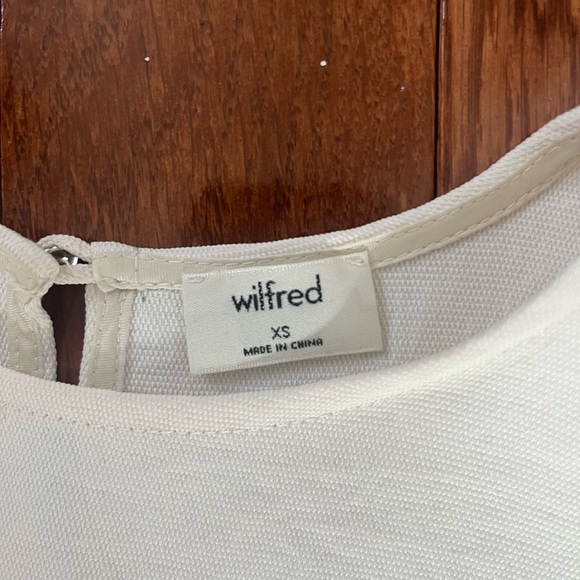 Hardly worn cream Aritzia romper - size XS - Picture 3 of 3